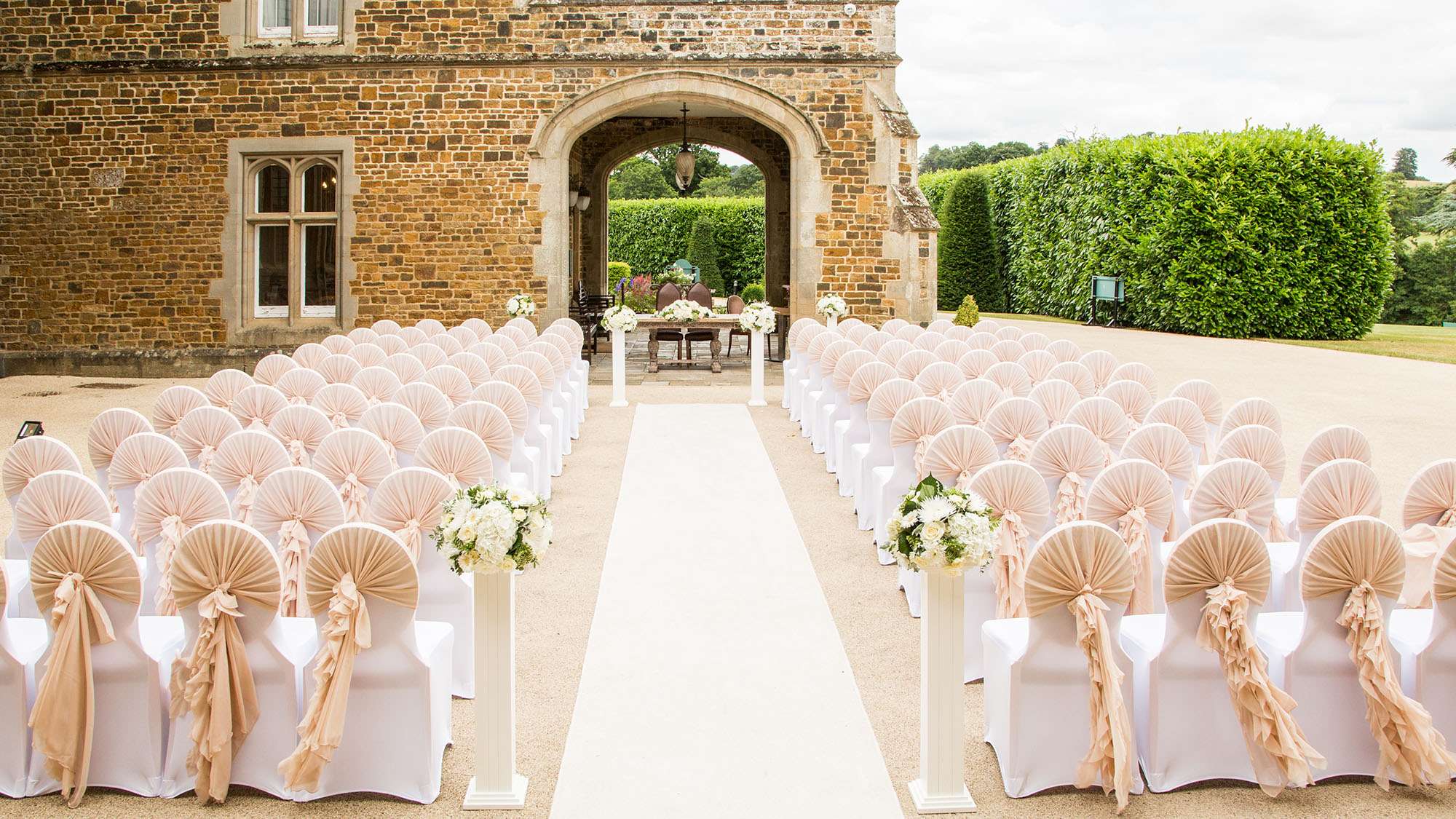 Northamptonshire Wedding Venues Fawsley Hall Hand Picked Hotels